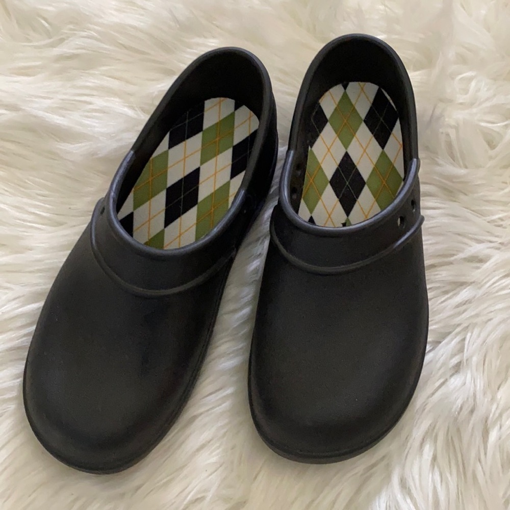 Crocs  black rubber slip on clog shoe